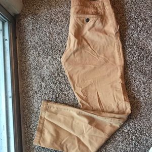 Khaki pants 32x34